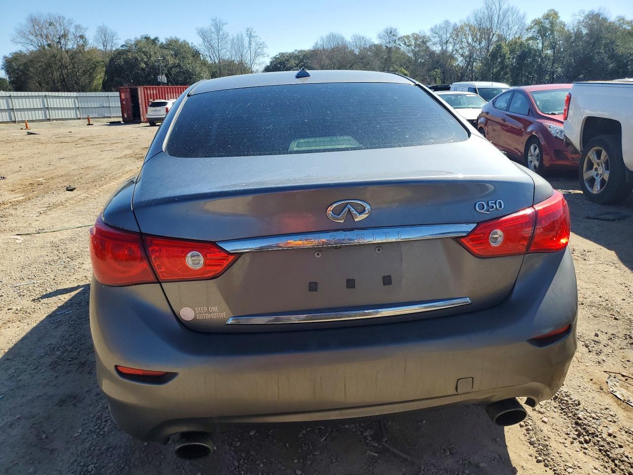 2017 Infiniti Q50 Premium - Image 6