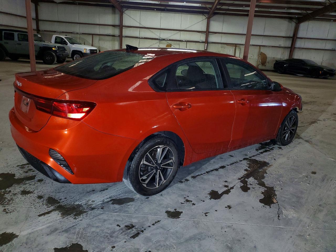 2023 Kia Forte Lxs - Фото 3