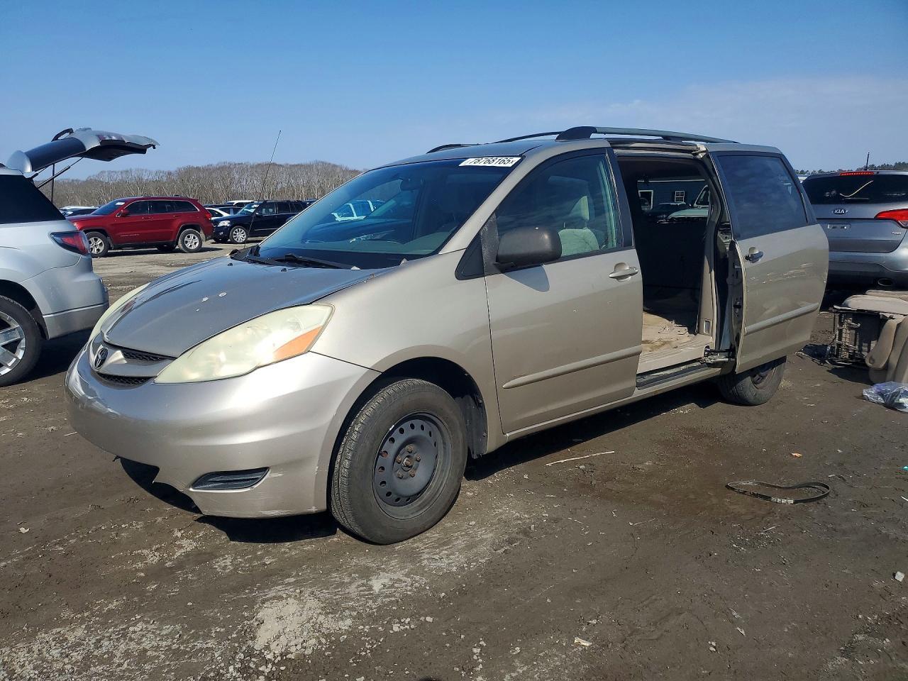 2006 Toyota Sienna Le 7 Passenger