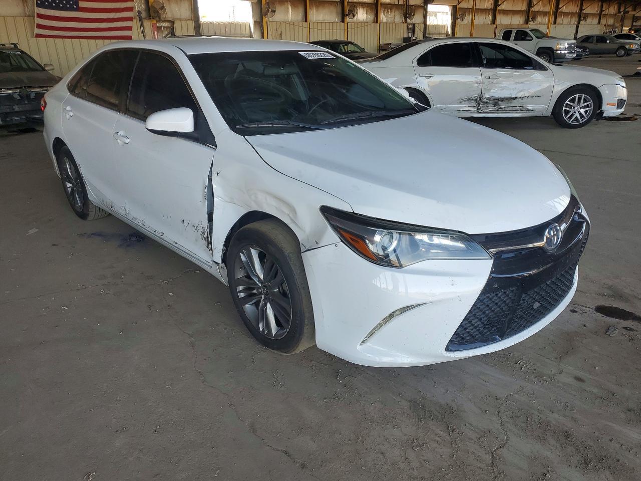 2015 Toyota Camry Se - Фото 4