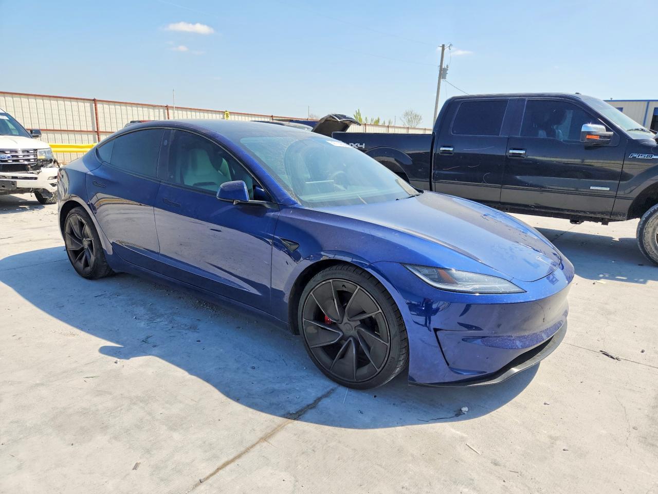 2024 Tesla Model 3 - Фото 4
