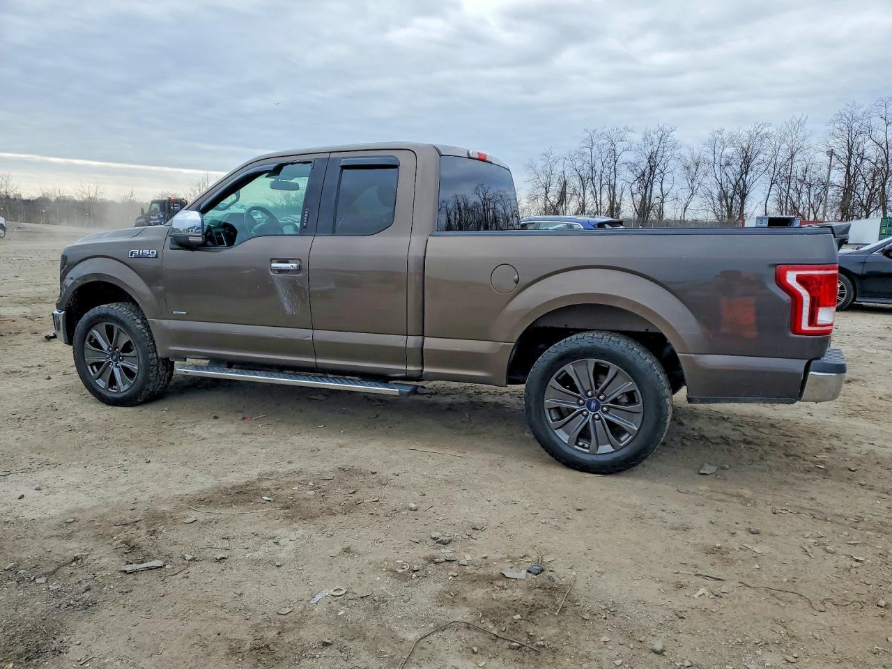 2015 Ford F150 Super Cab - Image 2