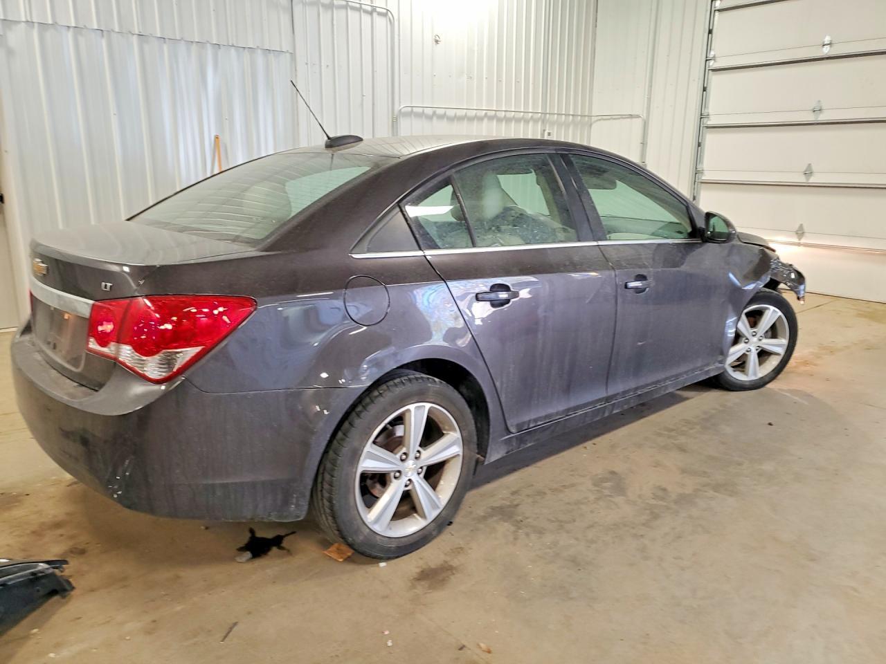 2015 Chev Cruze - Фото 3