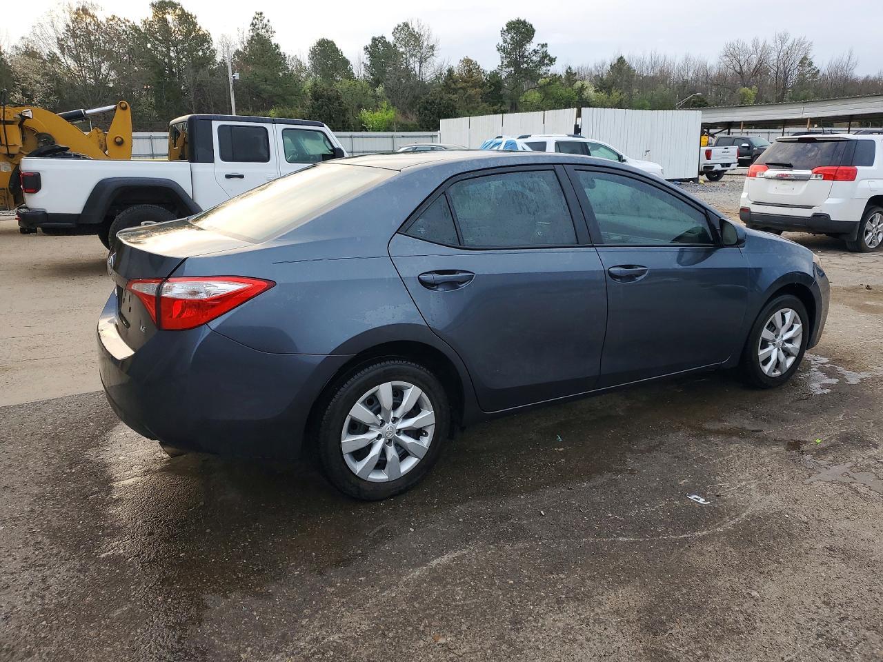 2015 Toyota Corolla Le - Фото 3