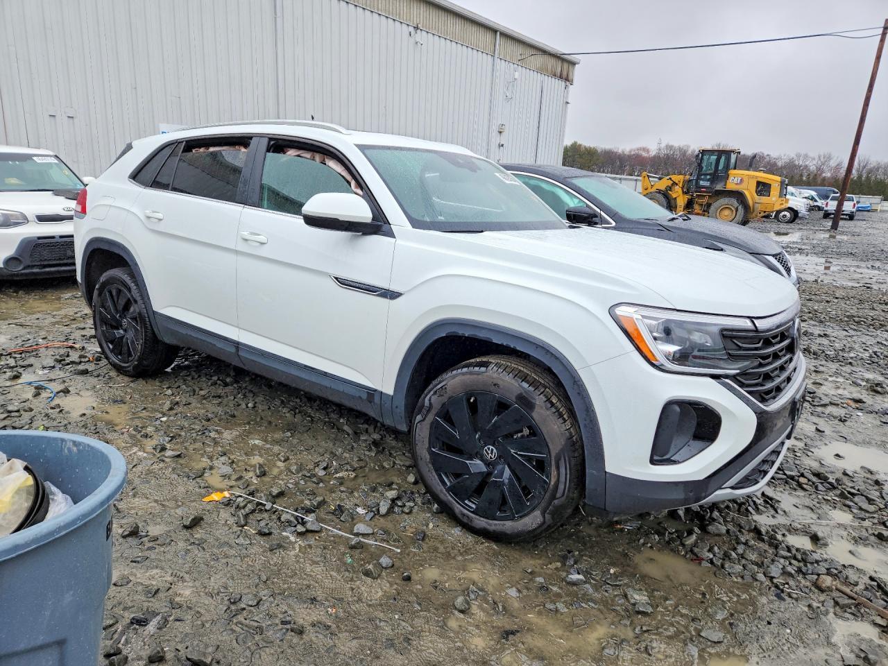 2024 Volkswagen Atlas Cross Sport Se - Image 4