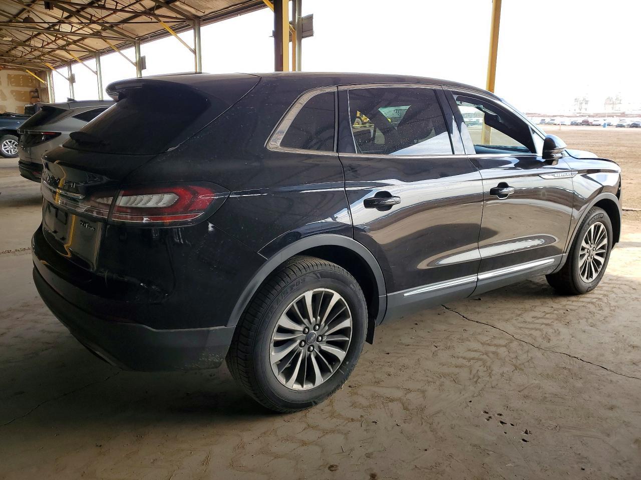 2020 Lincoln Nautilus - Image 3