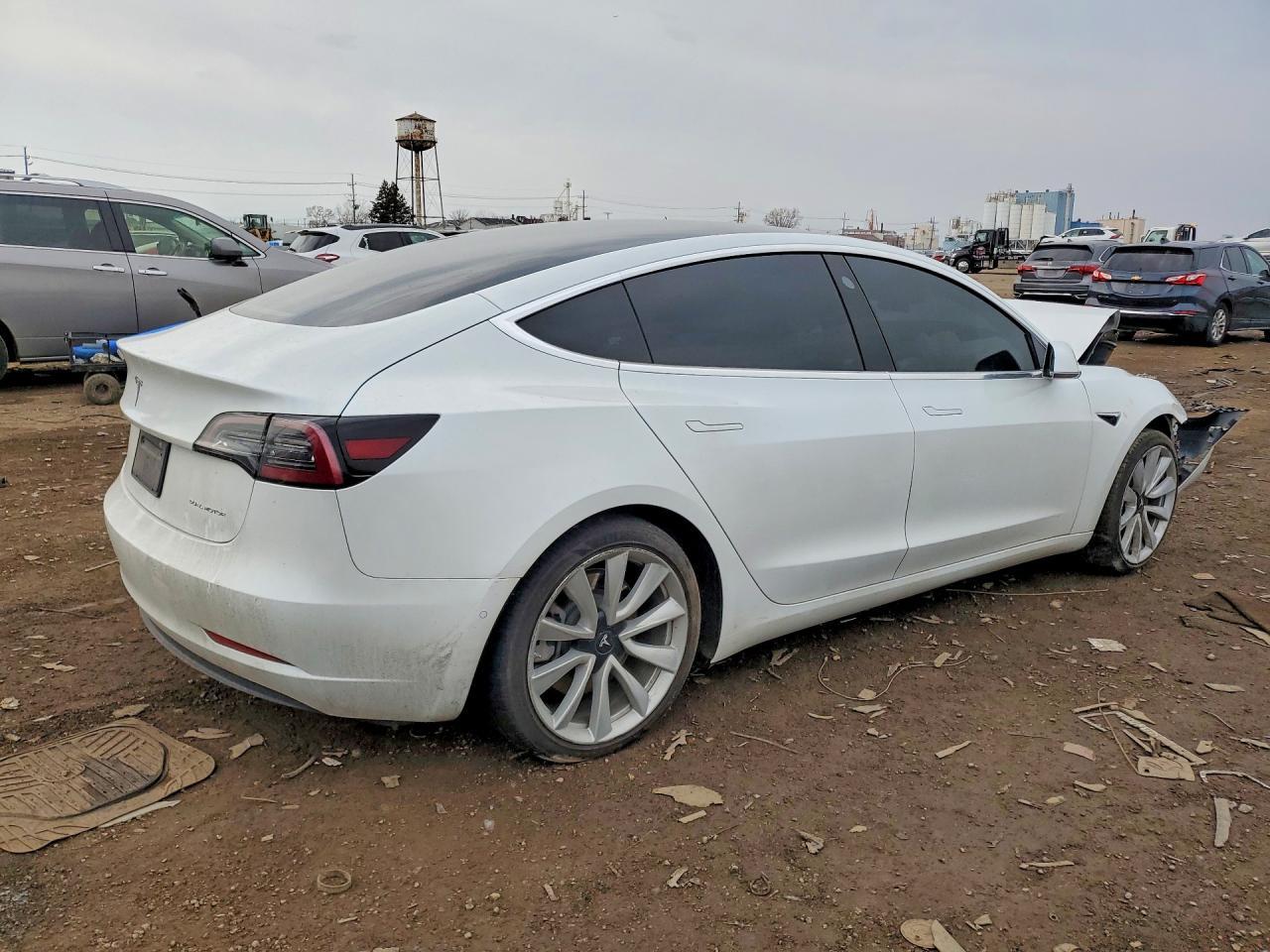 2020 Tesla Model 3 - Фото 3