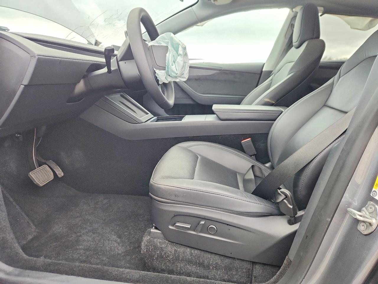 2026 Tesla Model Y - Фото 7