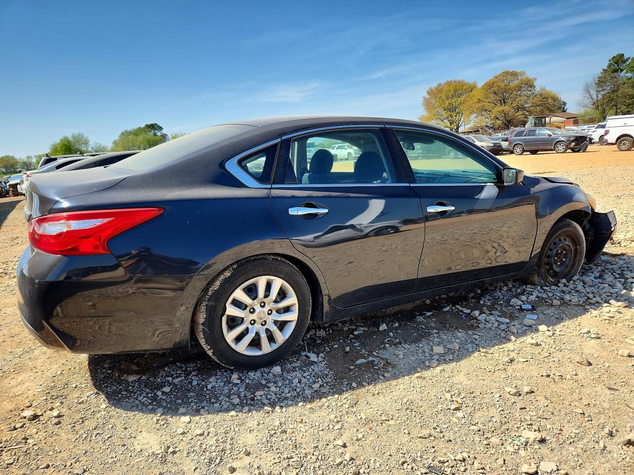 2016 Nissan Altima 2.5 S - Фото 3