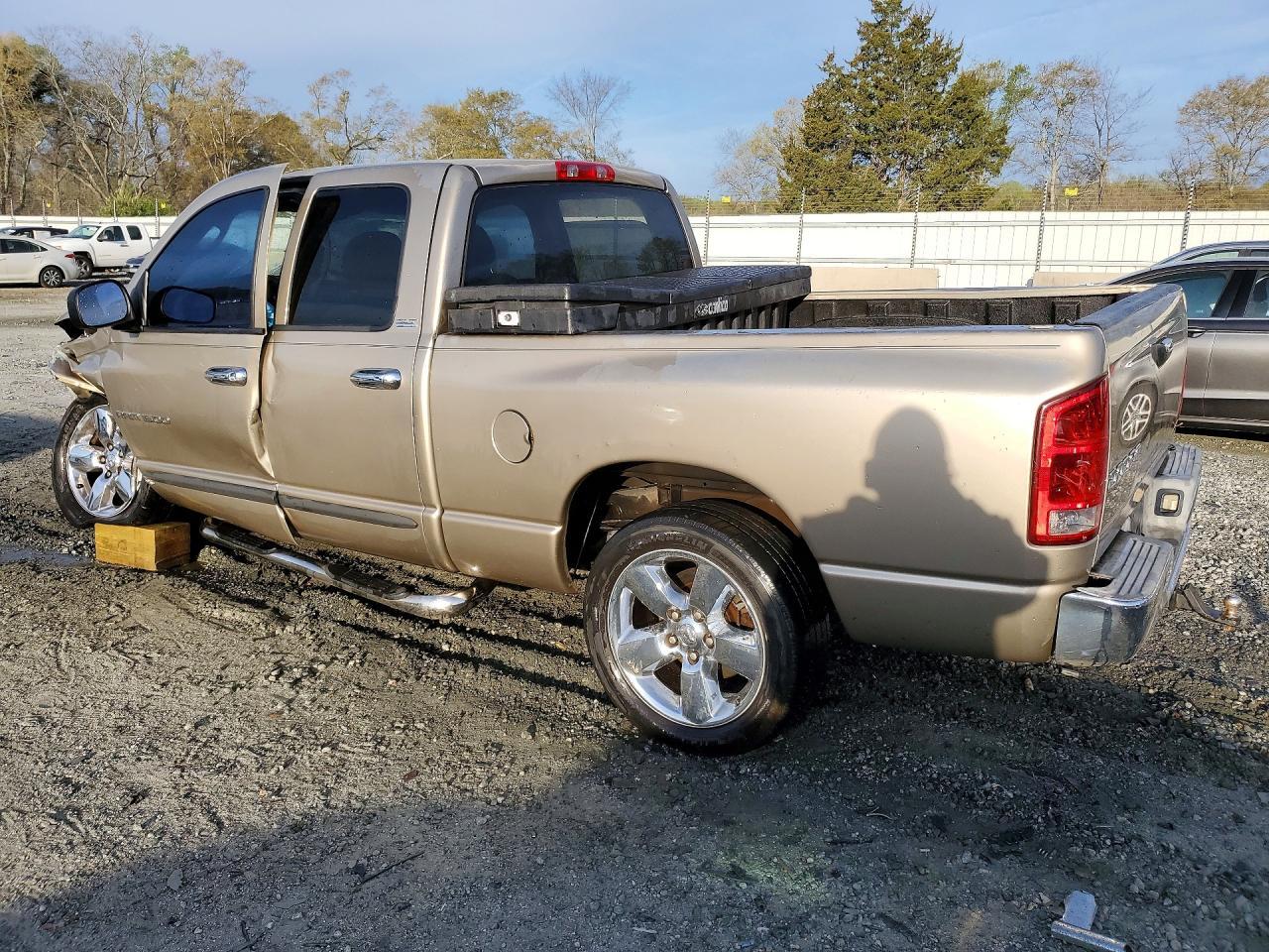 2002 Dodge Ram 1500 - Фото 2