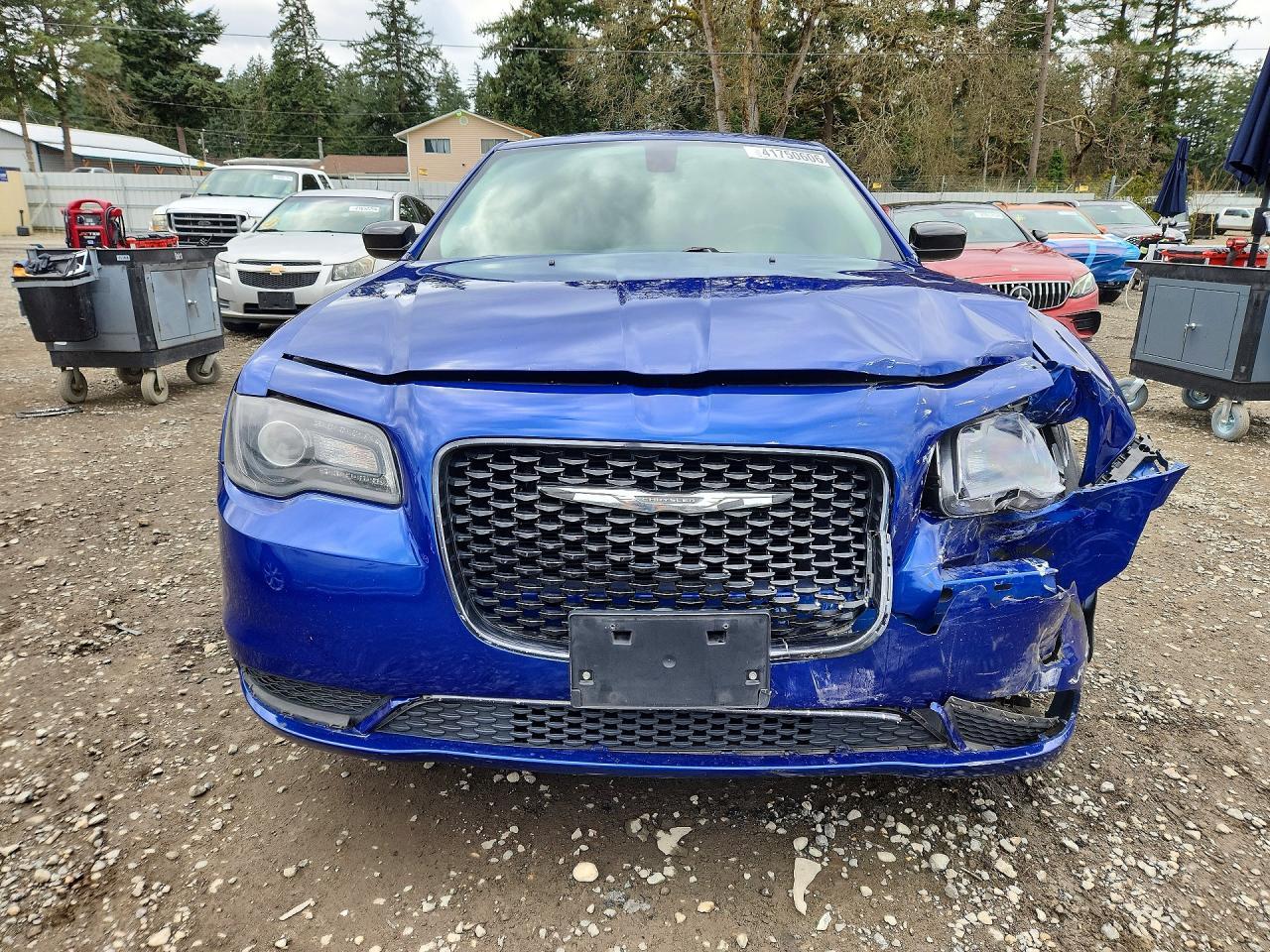 2018 Chrysler 300 Touring - Фото 5