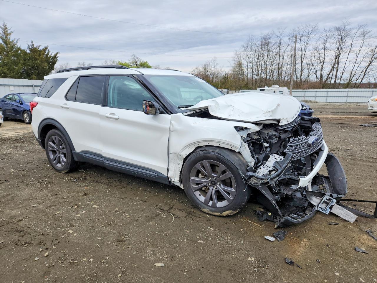 2022 Ford Explorer Xlt - Фото 4