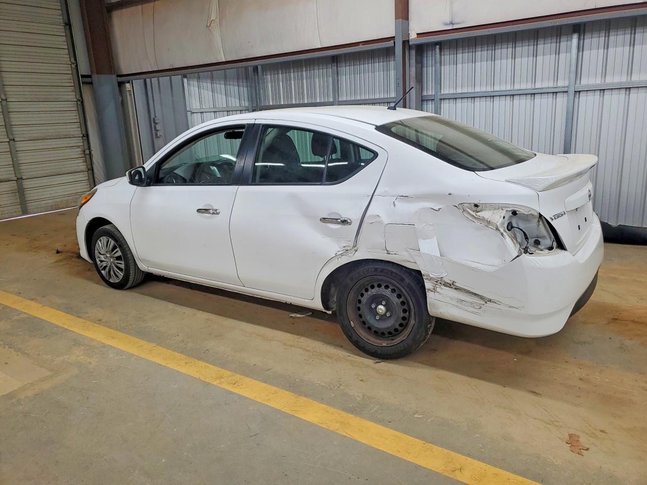 2018 Nissan Versa Sv - Фото 2