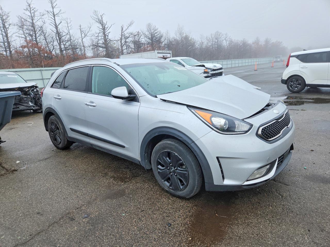 2019 Kia Niro Lx - Image 4