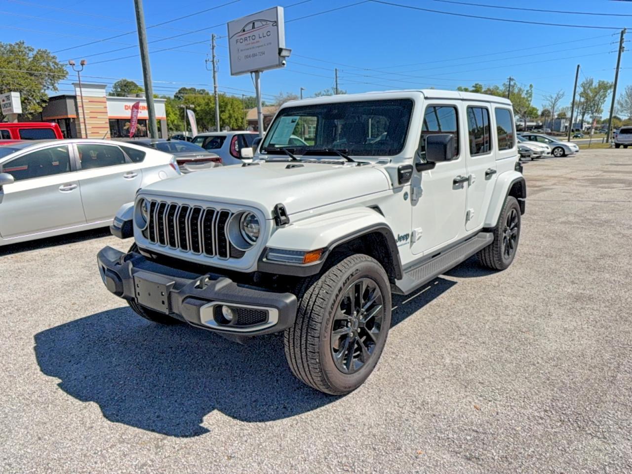 2025 Jeep Wrangler Sahara 4Xe - Фото 2