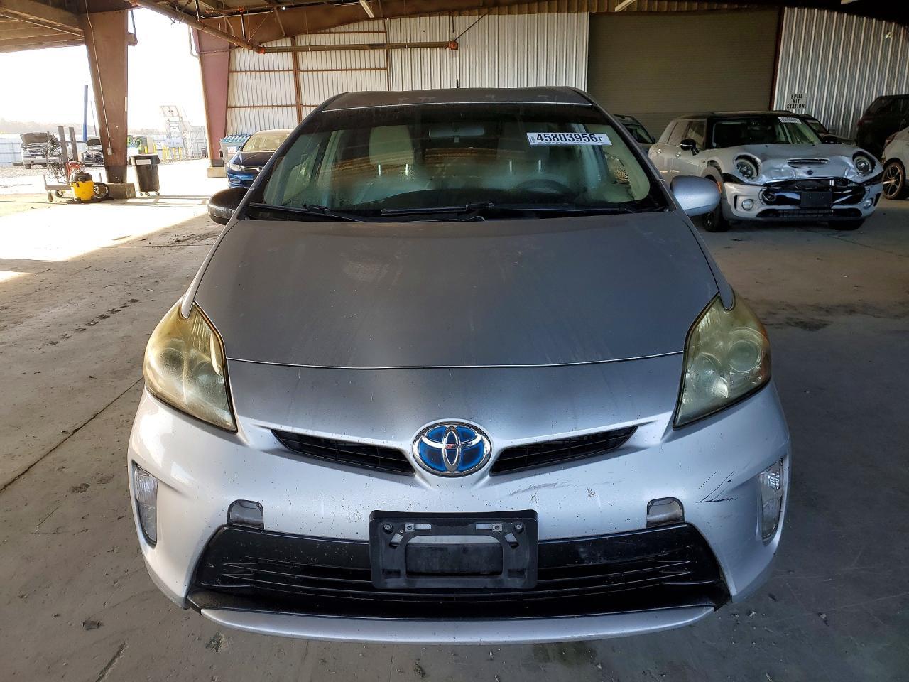 2013 Toyota Prius Two - Фото 5