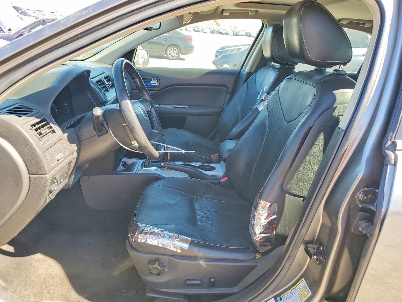 2010 Merc Milan Premier - Фото 7