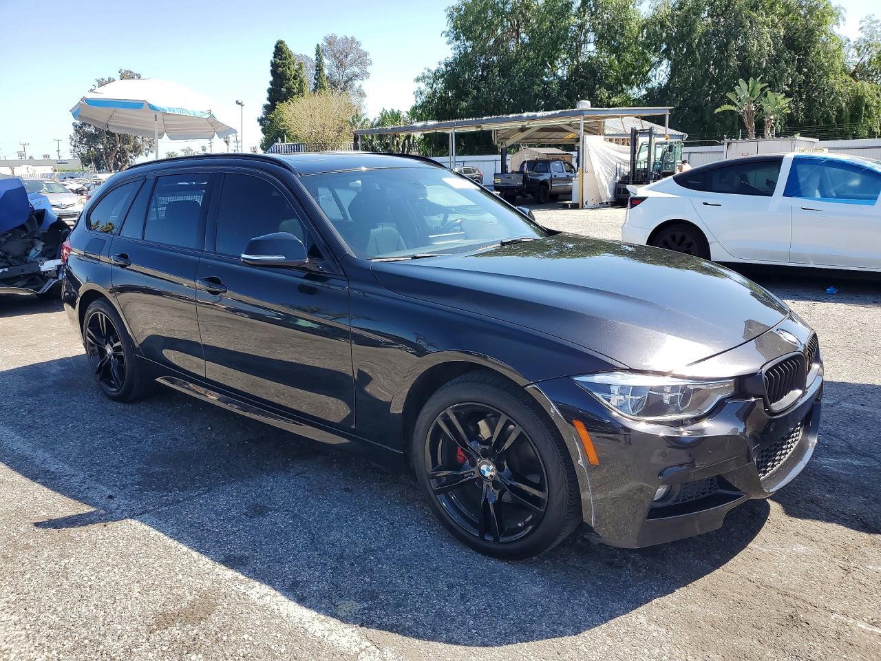 2017 BMW 330 Xi - Image 4