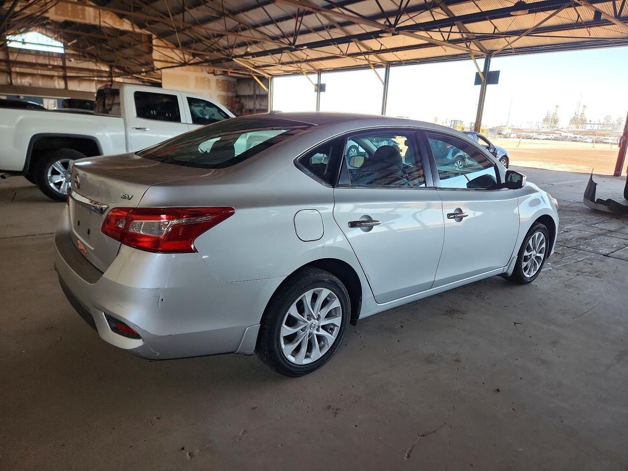 2018 Nissan Sentra Sv - Фото 3