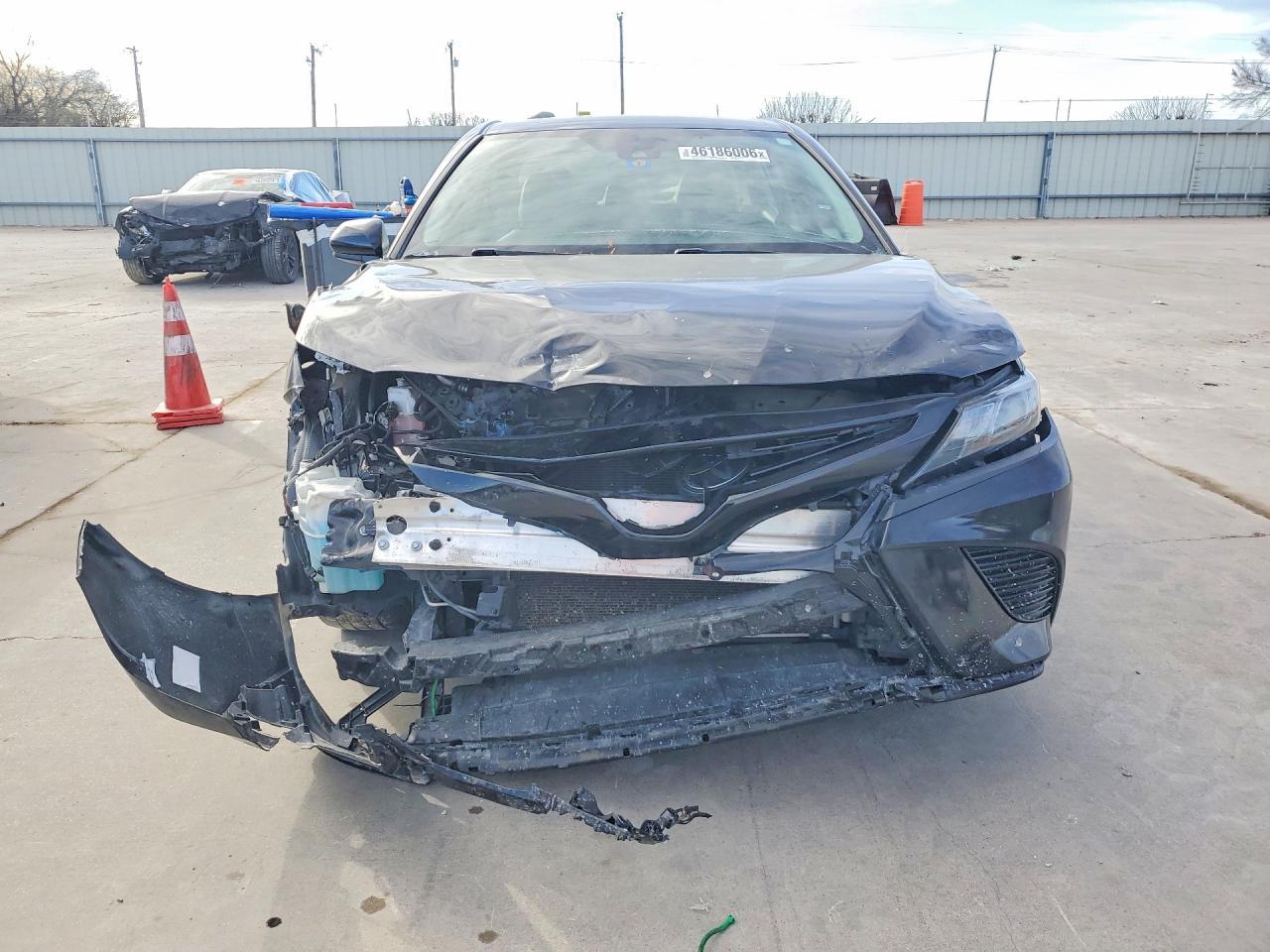 2020 Toyota Camry - Фото 5