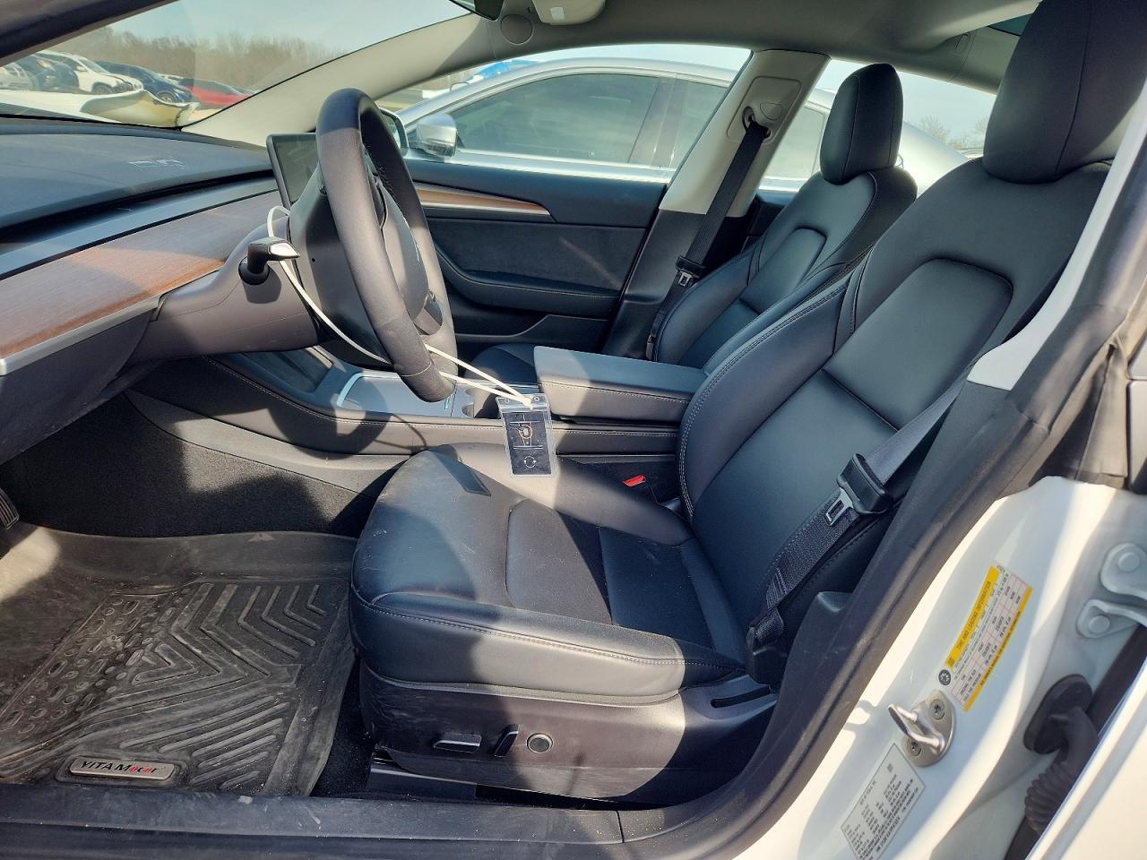 2023 Tesla Model 3 - Фото 7