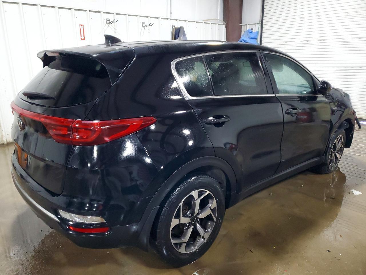 2022 Kia Sportage Lx - Image 3