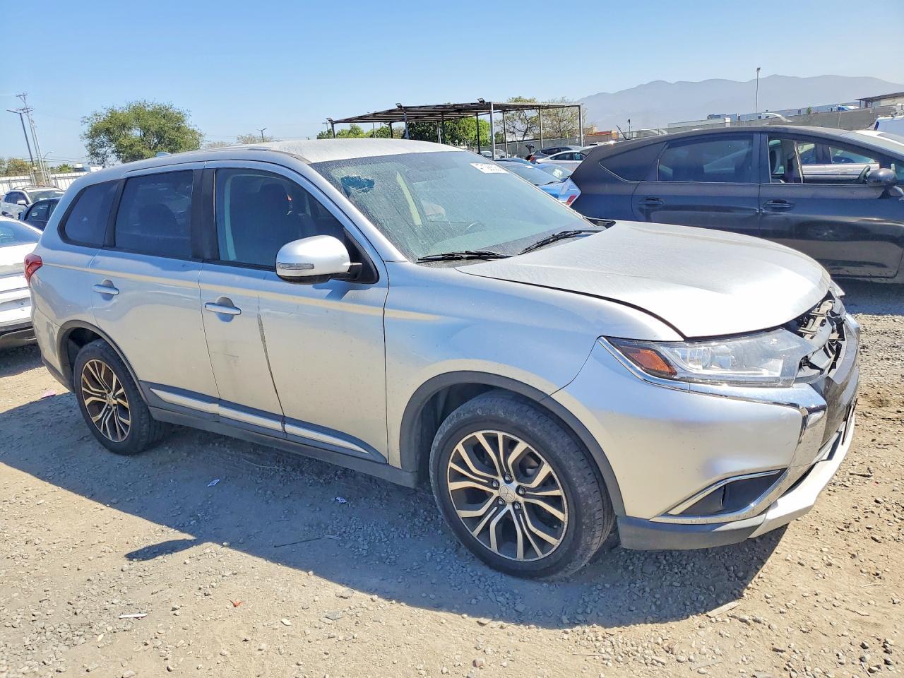 2018 Mitsubishi Outlander Se - Image 4