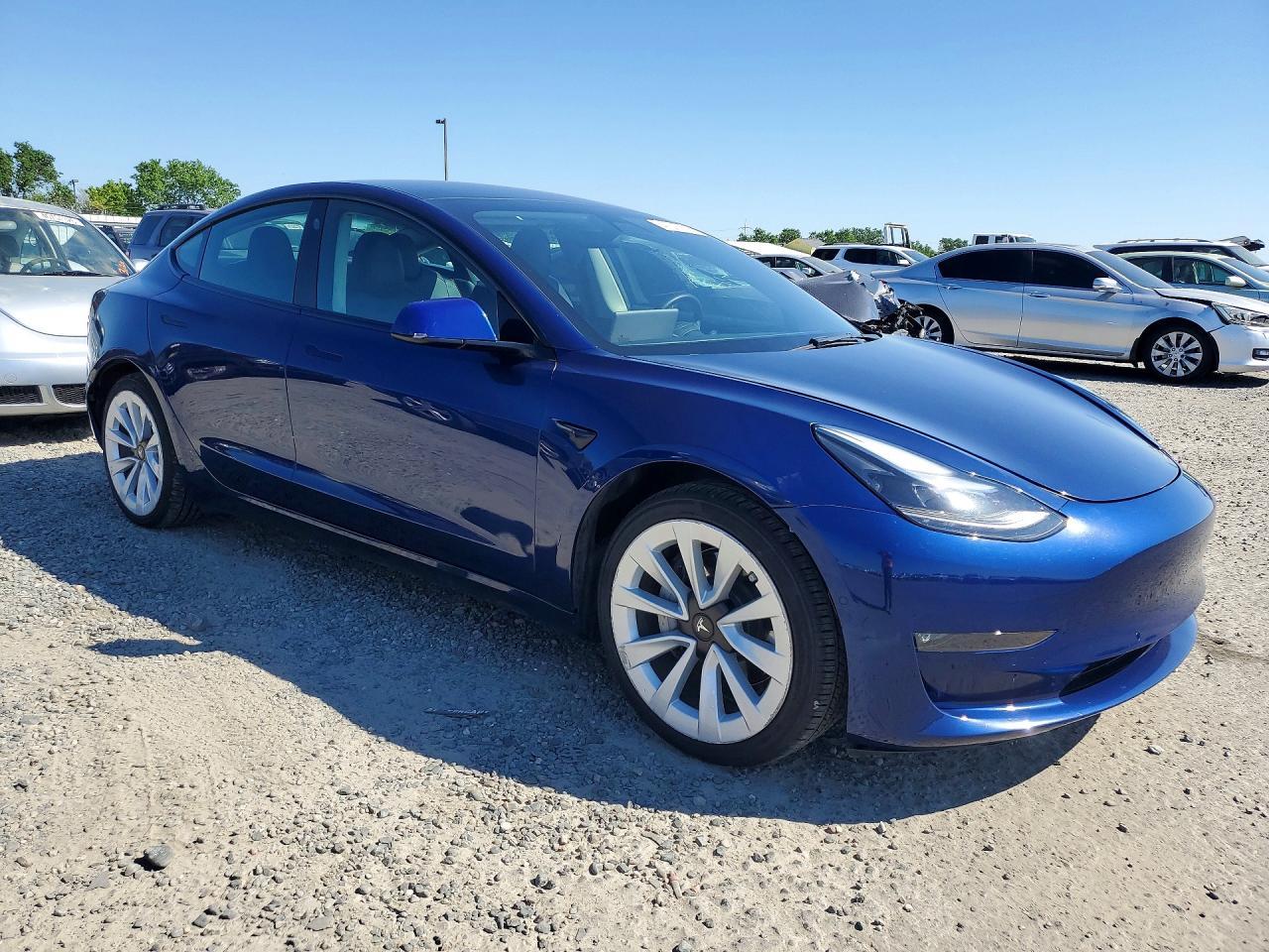 2022 Tesla Model 3 - Фото 4