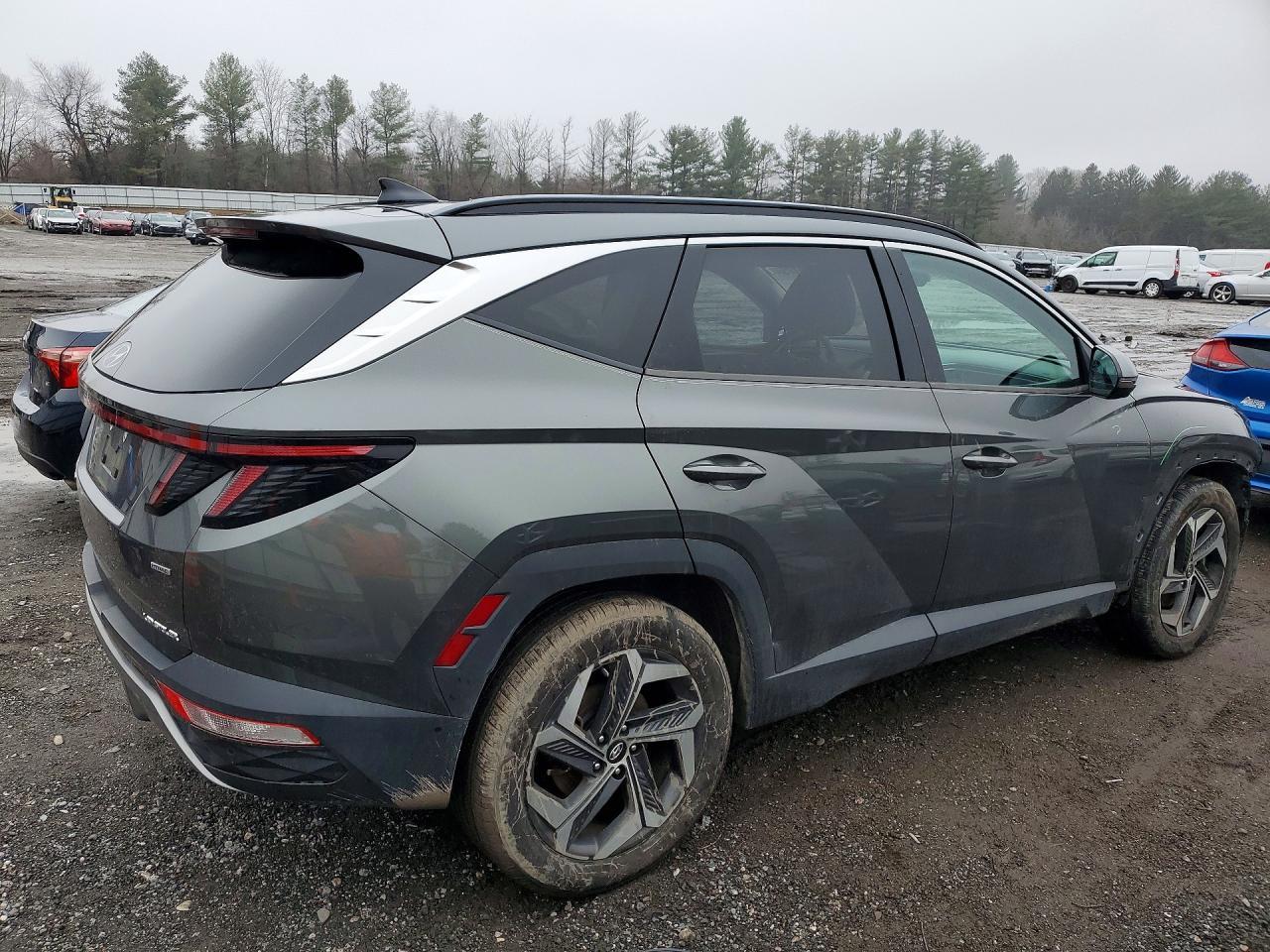 2022 Hyundai Tucson Limited - Image 3