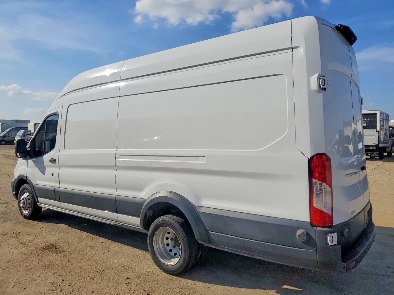 2020 Ford Transit Delivery Van - Фото 2