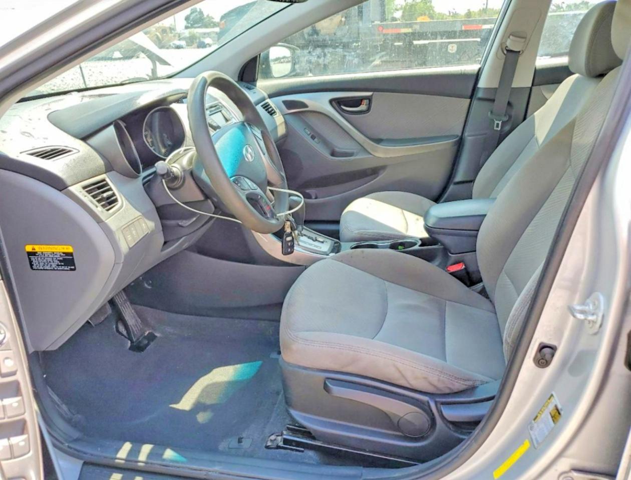 2013 Hyundai Elantra - Image 7