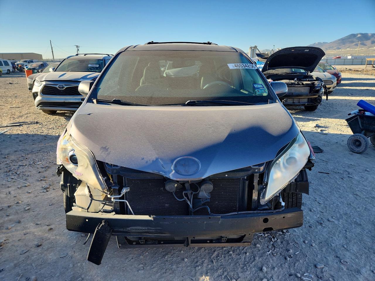 2012 Toyota Sienna Xle 8-Passenger - Image 5