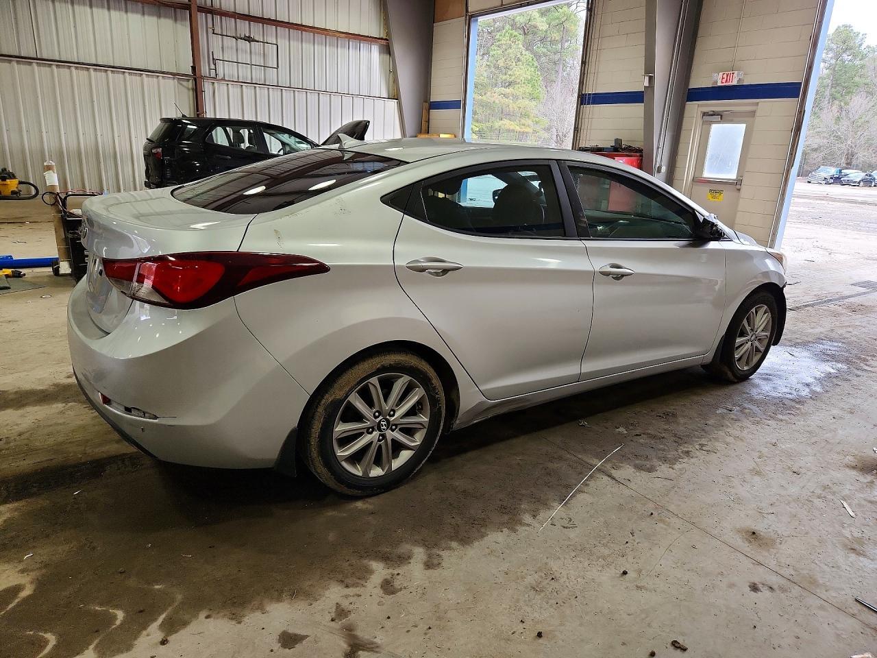 2014 Hyundai Elantra Se - Фото 3