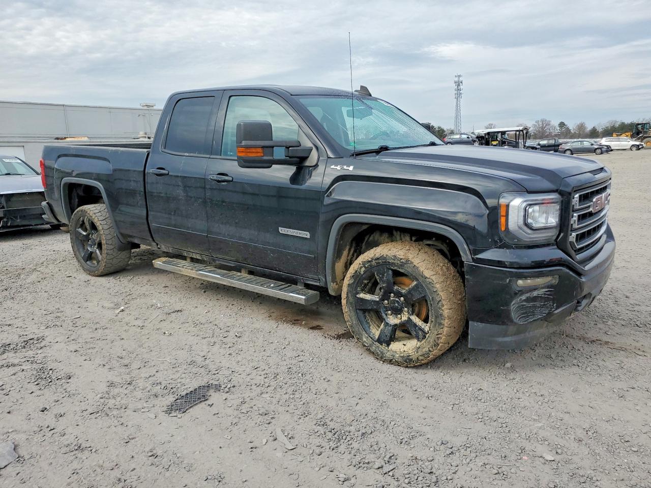 2017 GMC Sierra K1500 - Фото 4