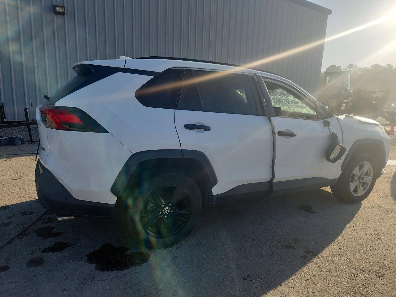 2021 Toyota Rav4 Xle - Image 3