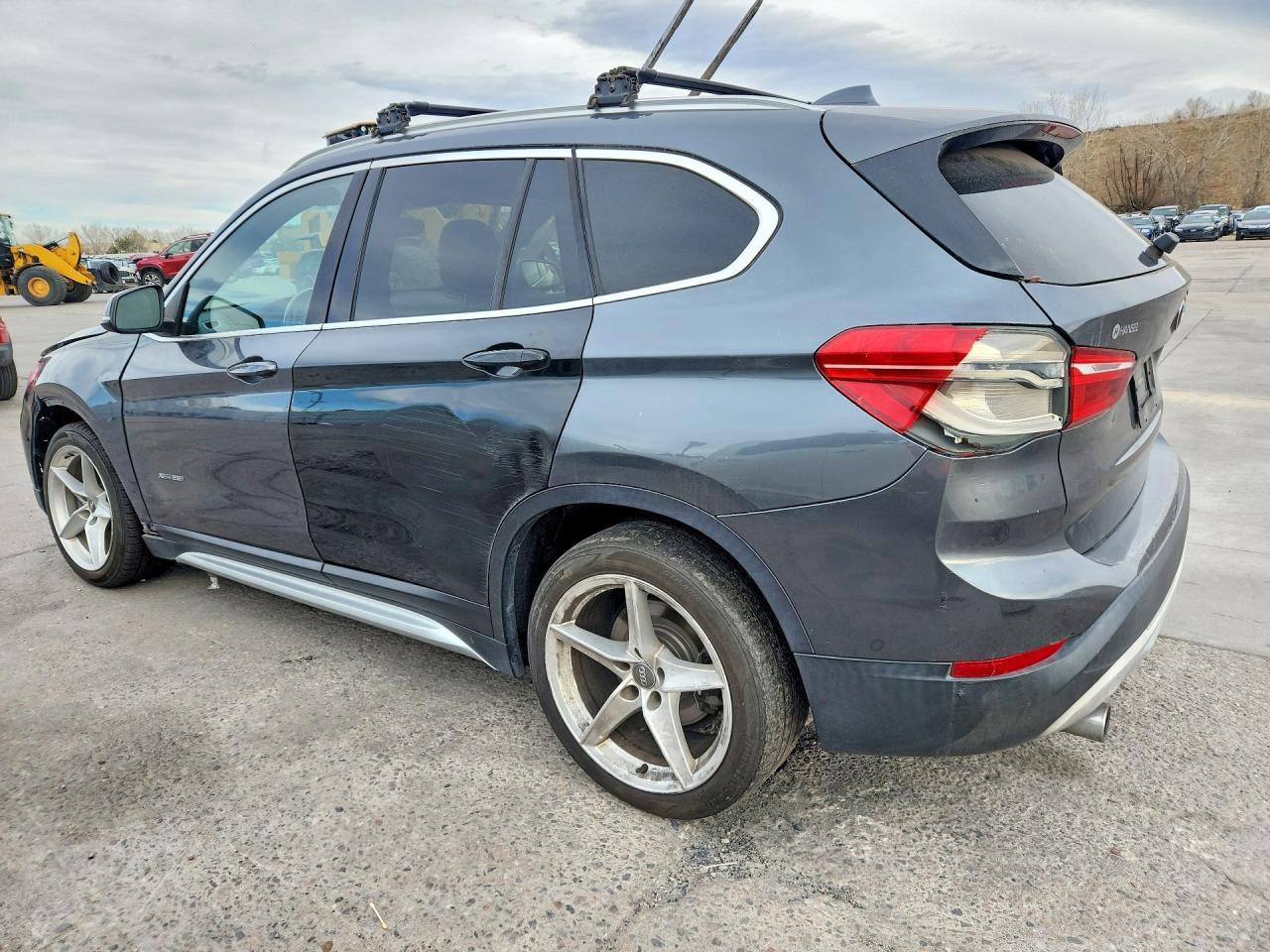 2017 BMW X1 xDrive28I - Фото 2