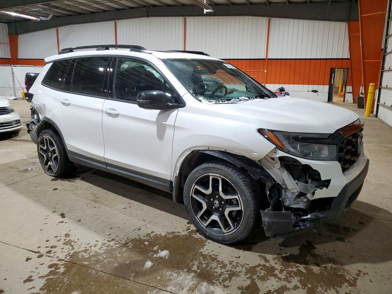 2023 Honda Passport Touring 4Dr - Фото 4