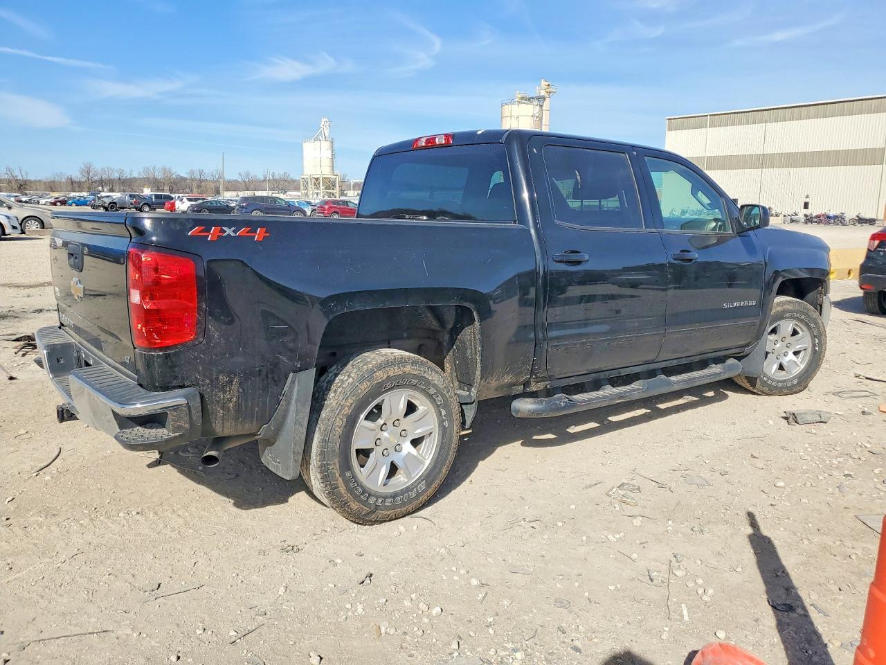2018 Chevrolet Silverado K1500 Lt - Image 3