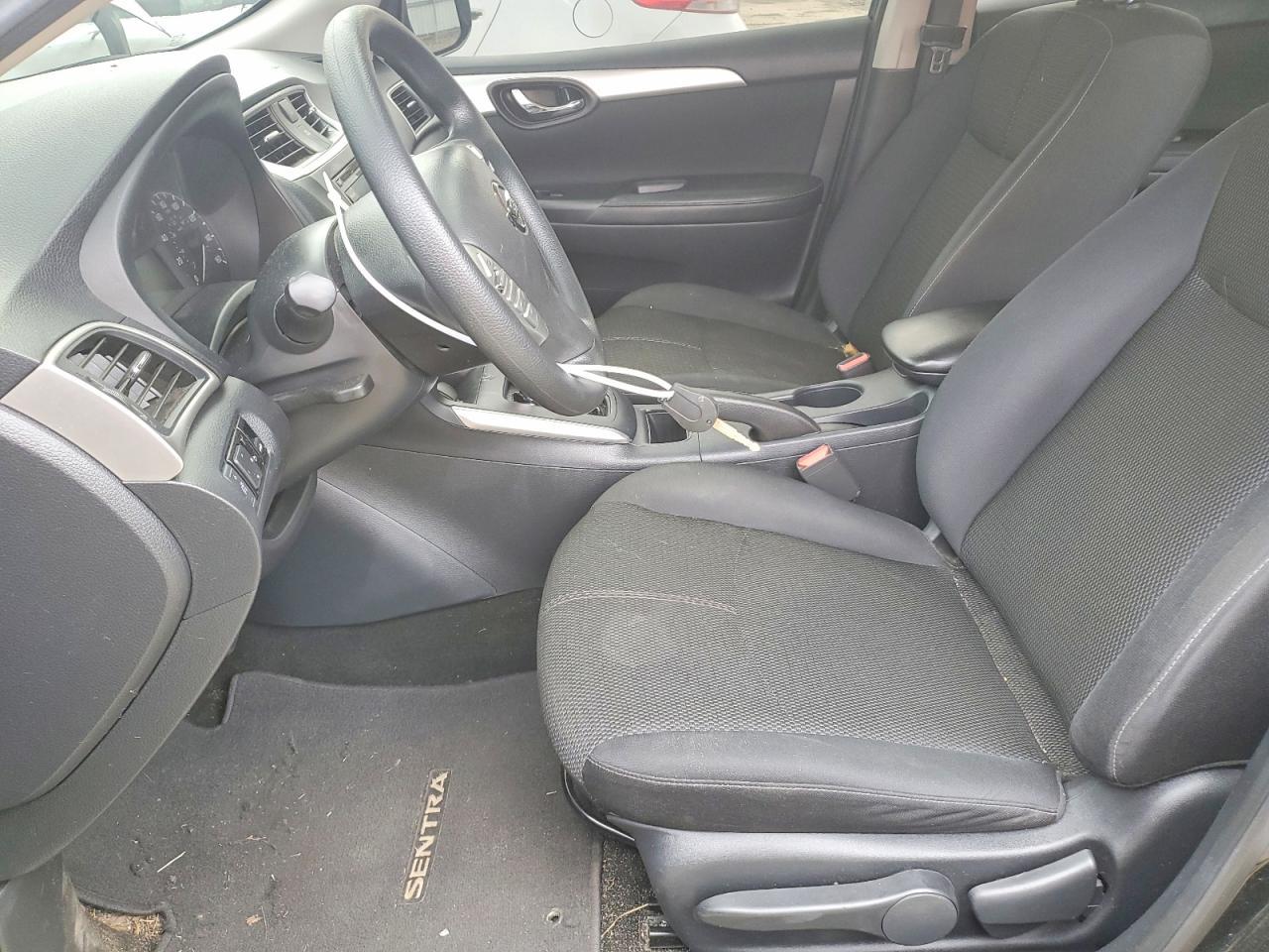 2017 Nissan Sentra S - Image 7