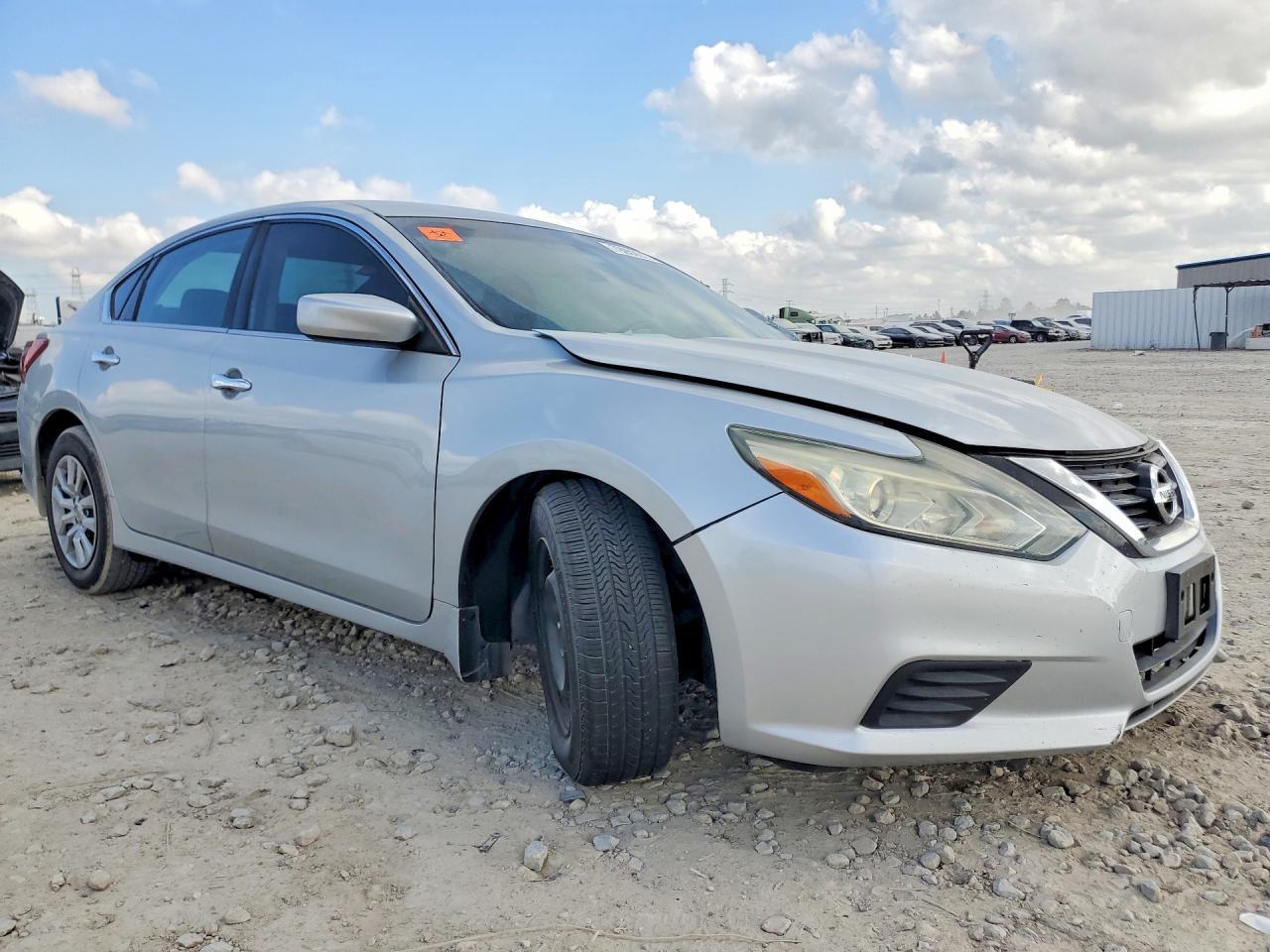 2018 Nissan Altima 2.5 S - Фото 4