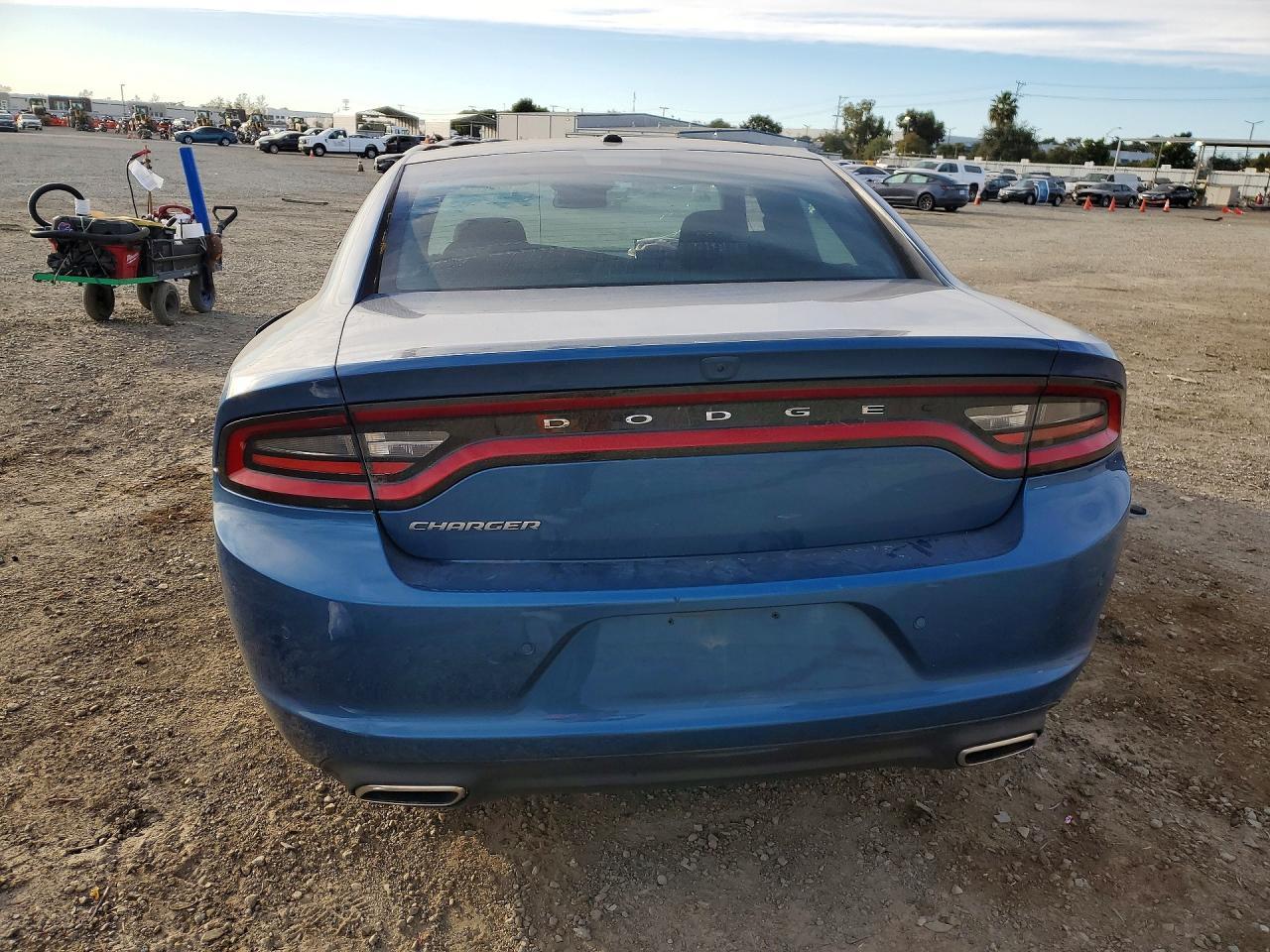 2022 Dodge Charger Sxt - Фото 6