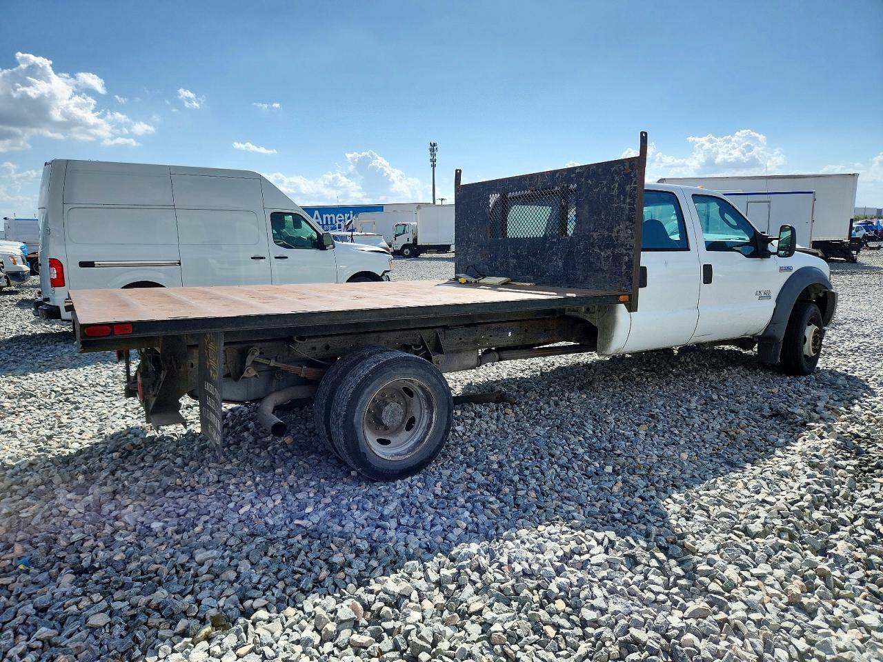 2005 Ford F550 Super Duty - Image 4