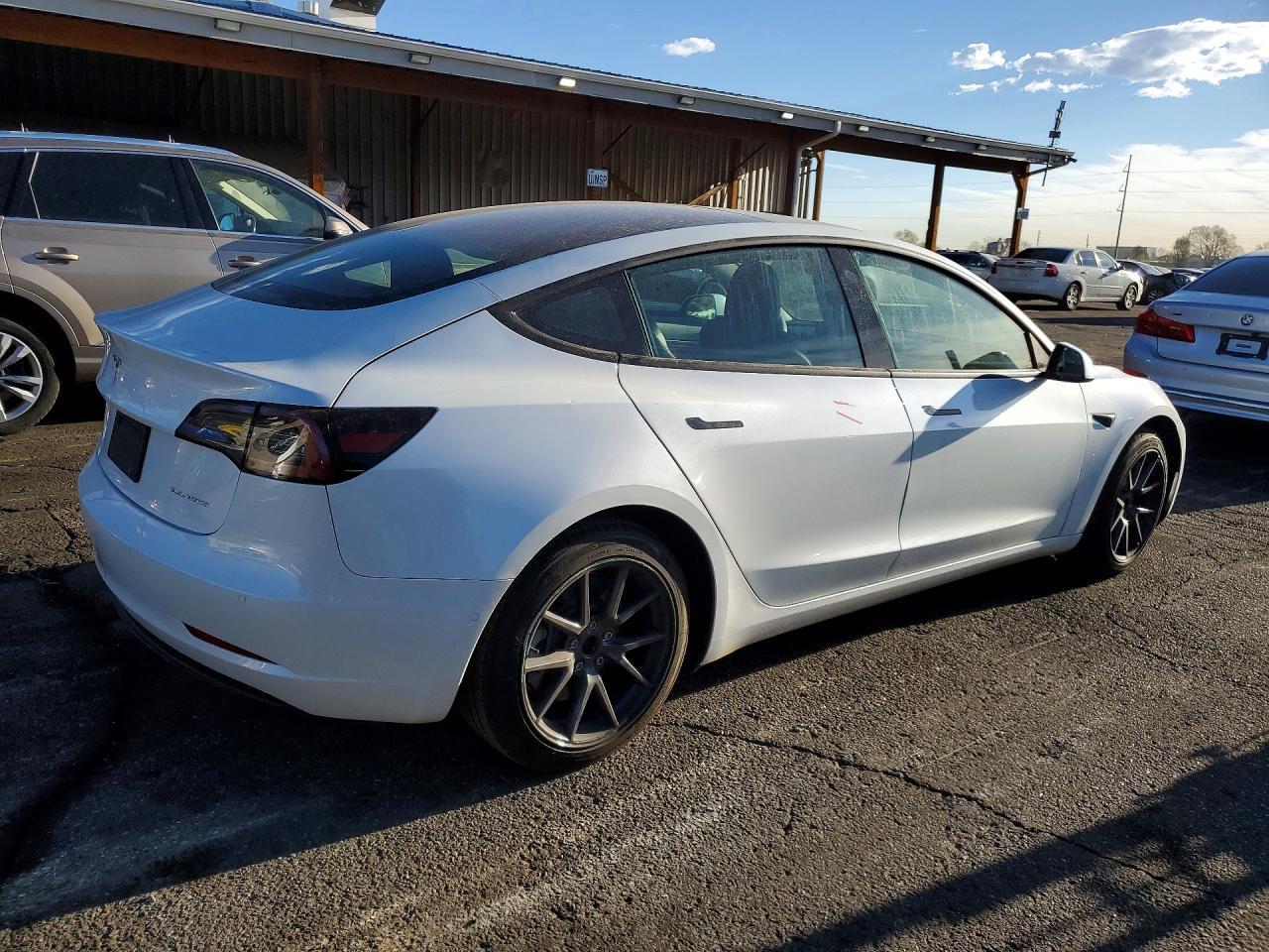 2021 Tesla Model 3 - Фото 3
