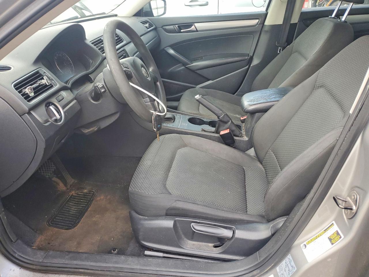 2013 Volkswagen Passat S - Фото 7