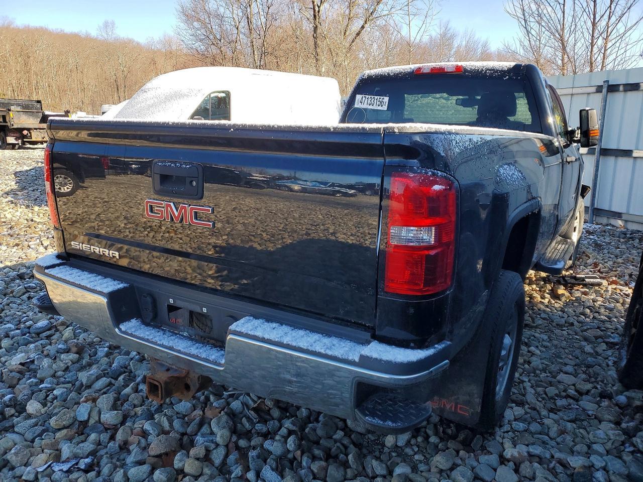 2017 GMC Sierra K3500 - Image 3