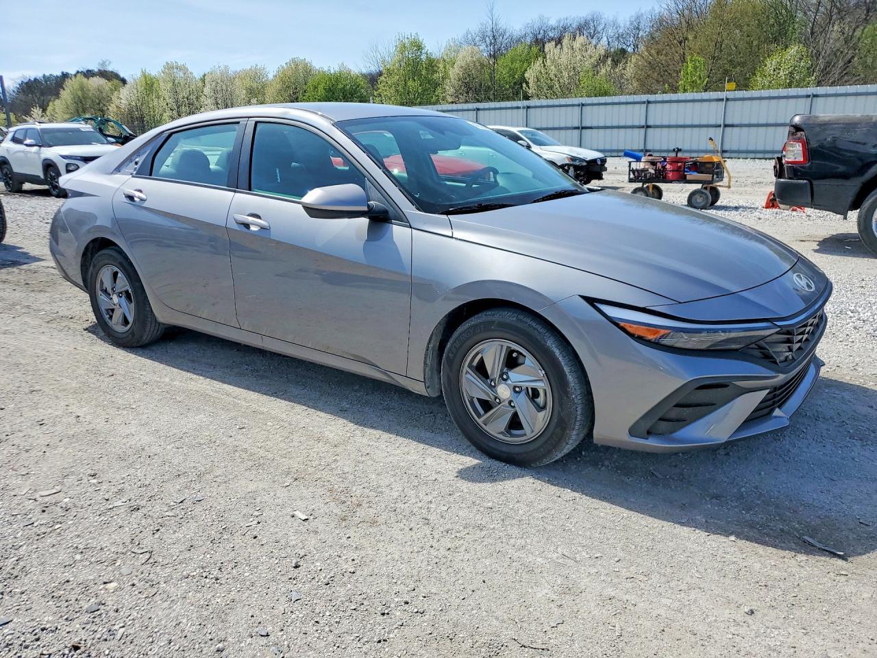 2024 Hyundai Elantra Se - Image 4