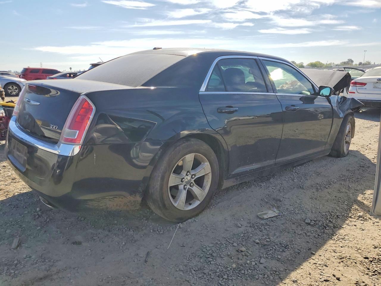 2014 Chrysler 300 - Image 3