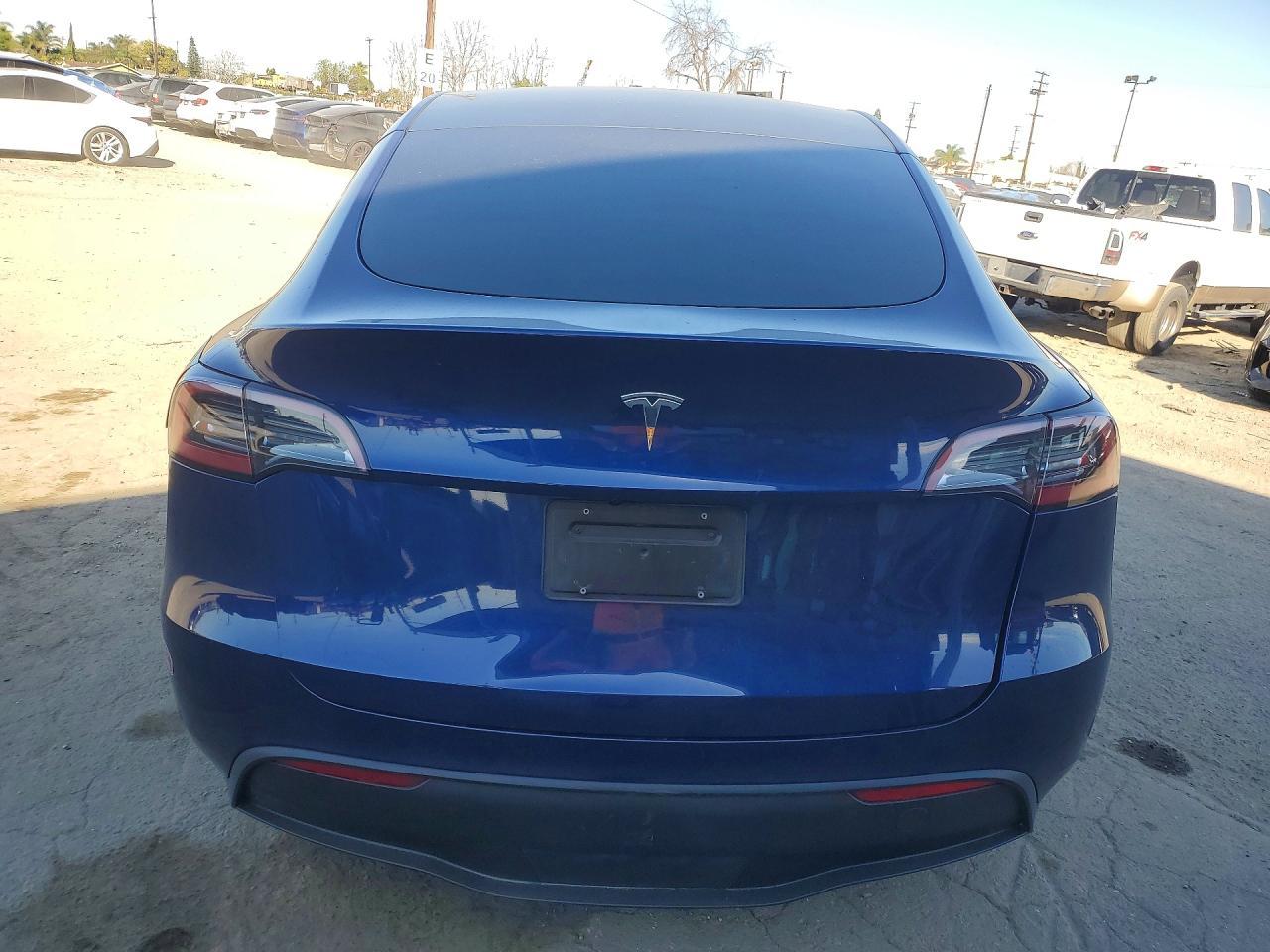 2024 Tesla Model Y - Фото 6