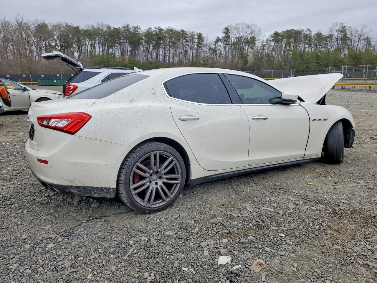 2017 Maserati Ghibli Luxury - Image 3