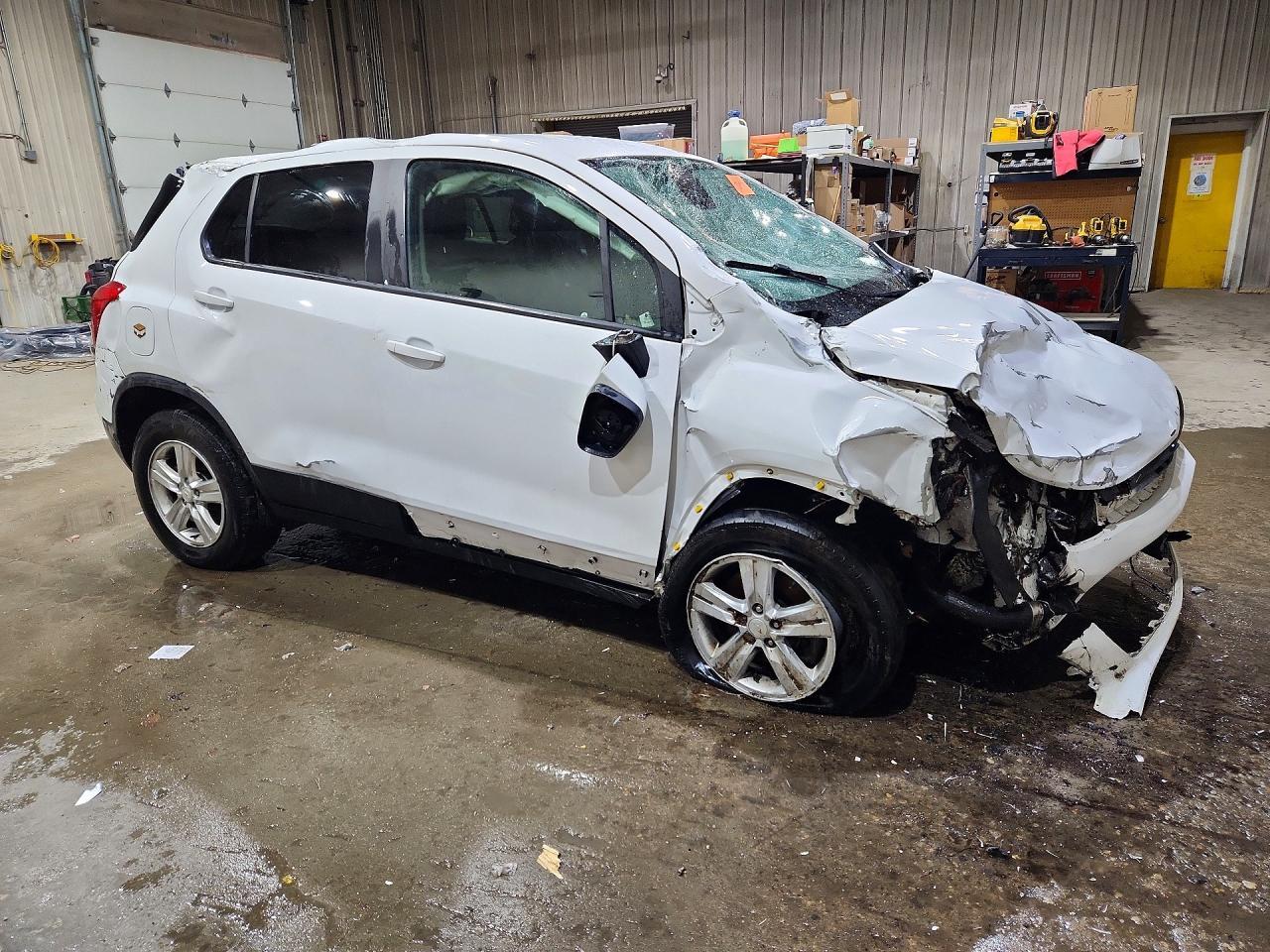2022 Chevrolet Trax Ls - Фото 4